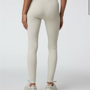 Vuori waffle seamless legging color Ecru